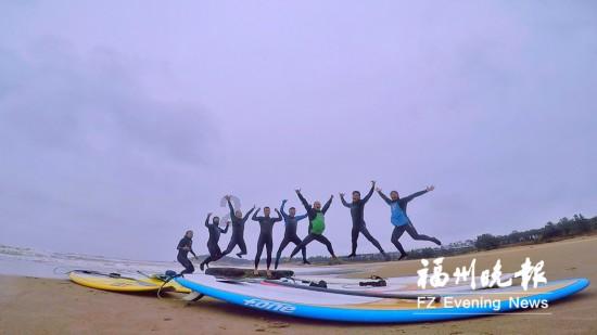 小猫钓鱼游戏龙王版有船